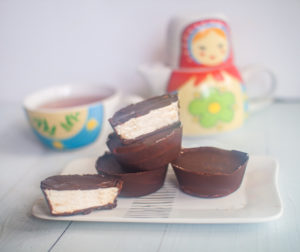 Read more about the article כוסות שוקולד במילוי גבינה